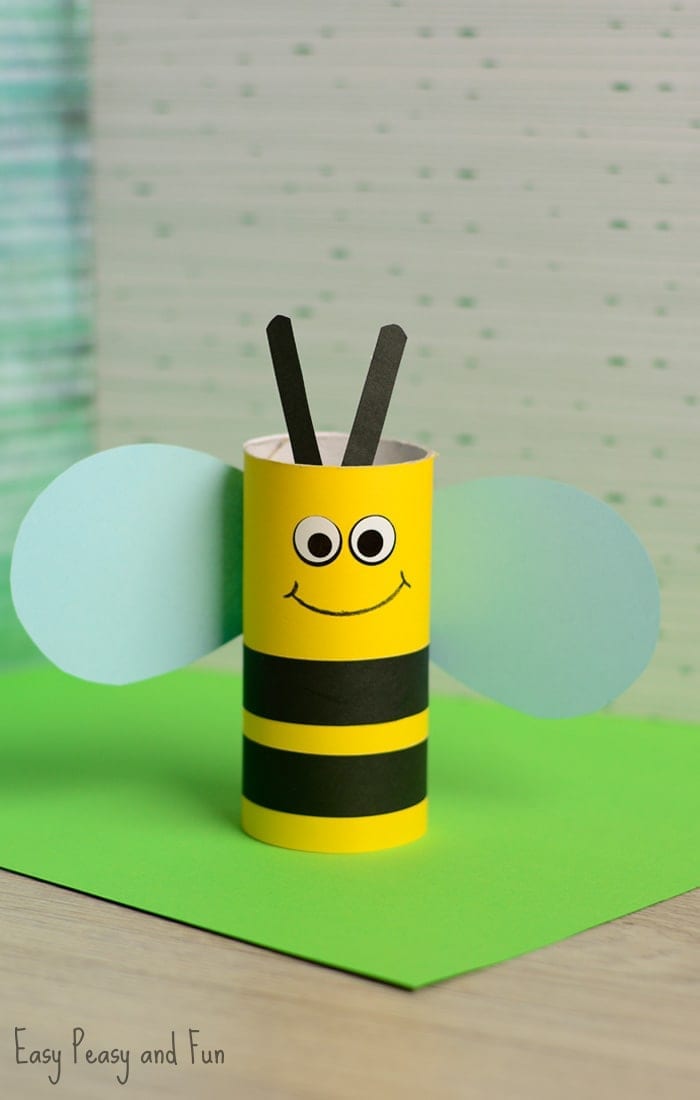 Animais com rolo de papel higiênico - abelha