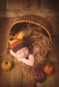 Fotos newborn com tema de outono