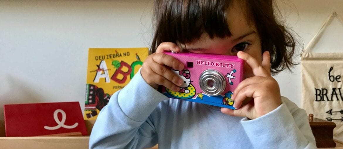 beneficios de ensinar a crianca a tirar fotos
